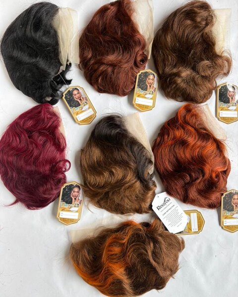 Perruques avant en dentelle colorées