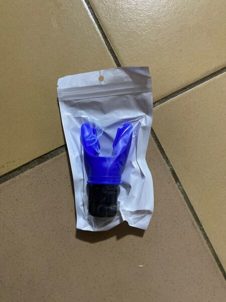 Embout de plongée ergonomique