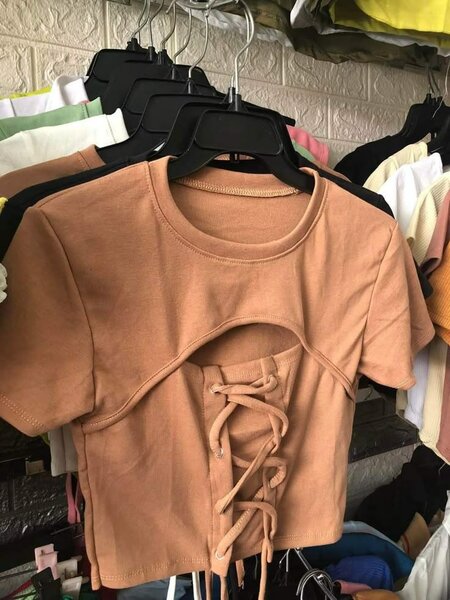 Crop top à lacets pour femmes