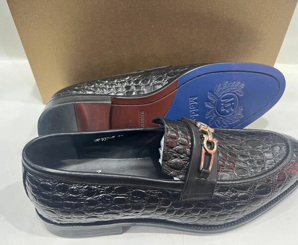 Mens shoes