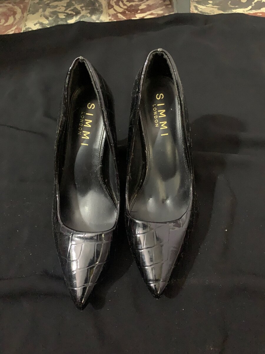 Escarpins Noir Simmi London