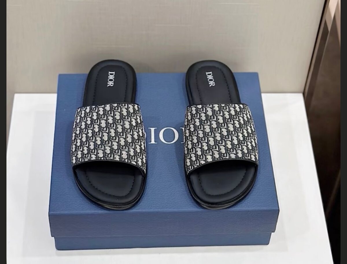Slides Dior élégants