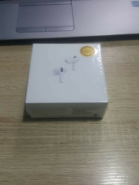 ORIGINAL APPLE Airpods PRO3      Crystal clear sound  Comfor