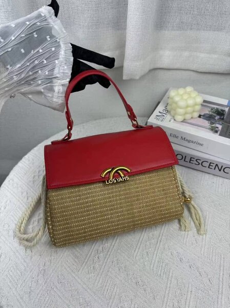 Sac à main en paille chic