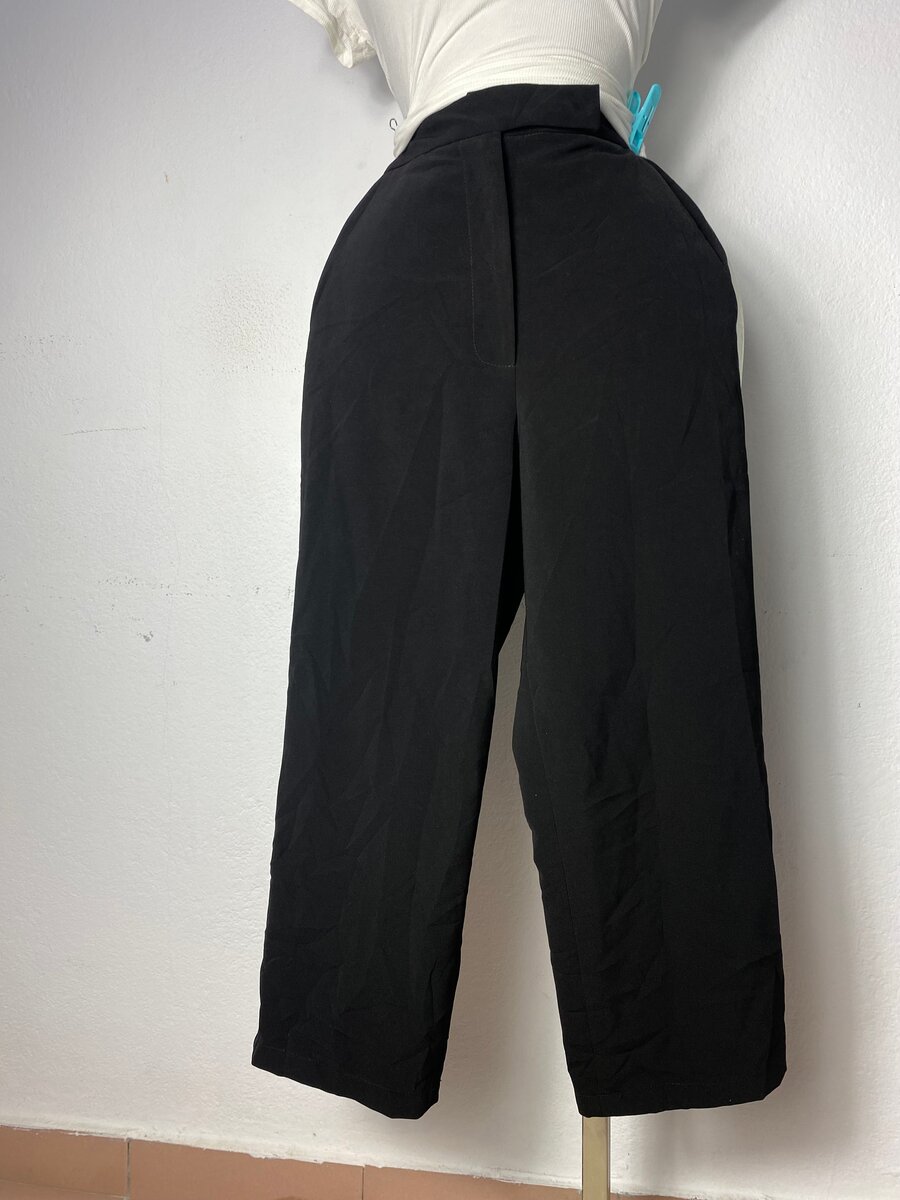 Pantalon noir taille haute