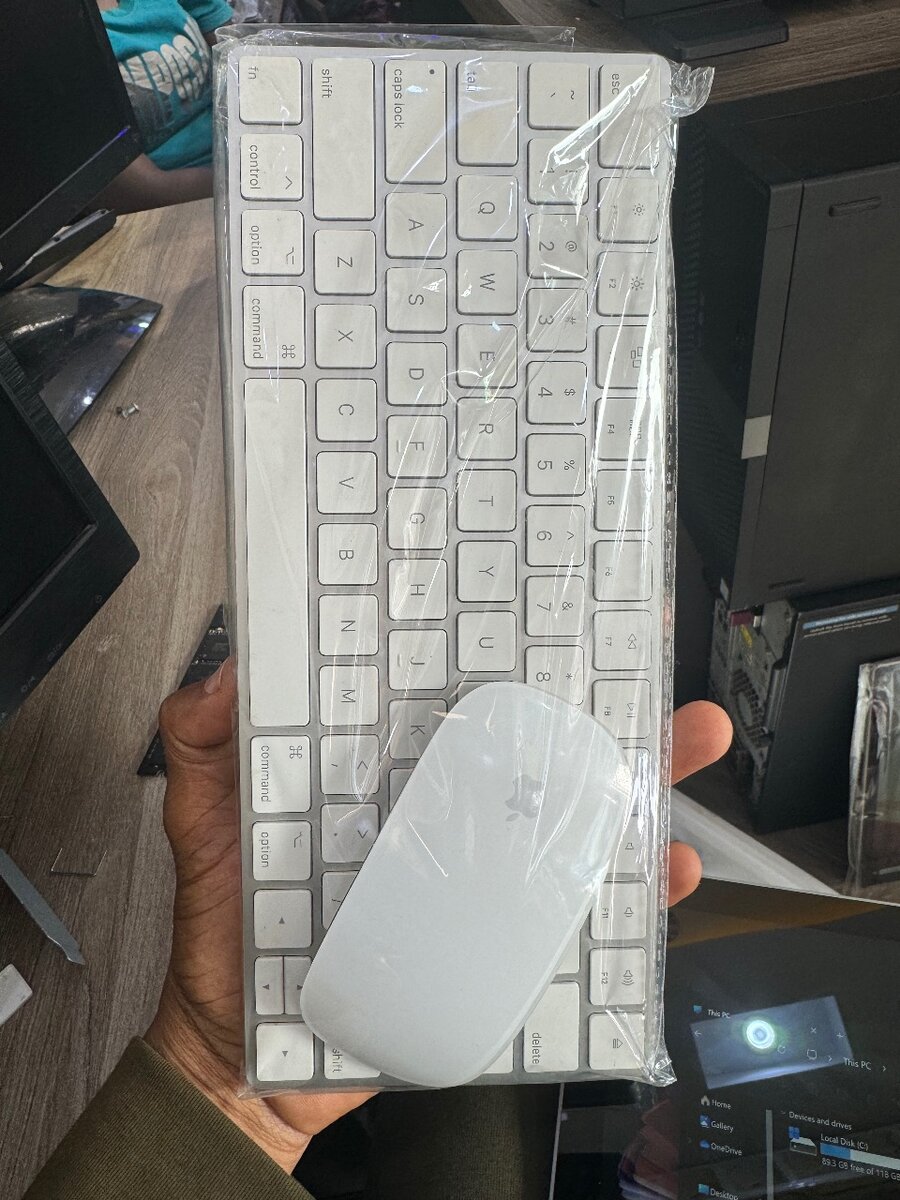 Apple ORIGINAL Magic Keyboard 2/Mouse Bluetooth Rechargeable