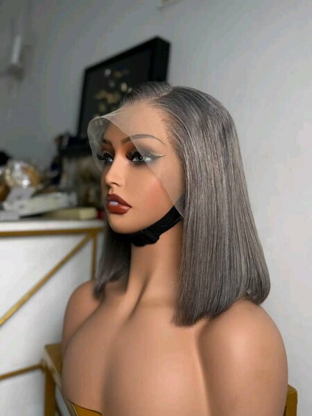 Perruque lace front grise