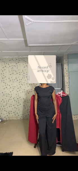 Combinaison élégante noire femme