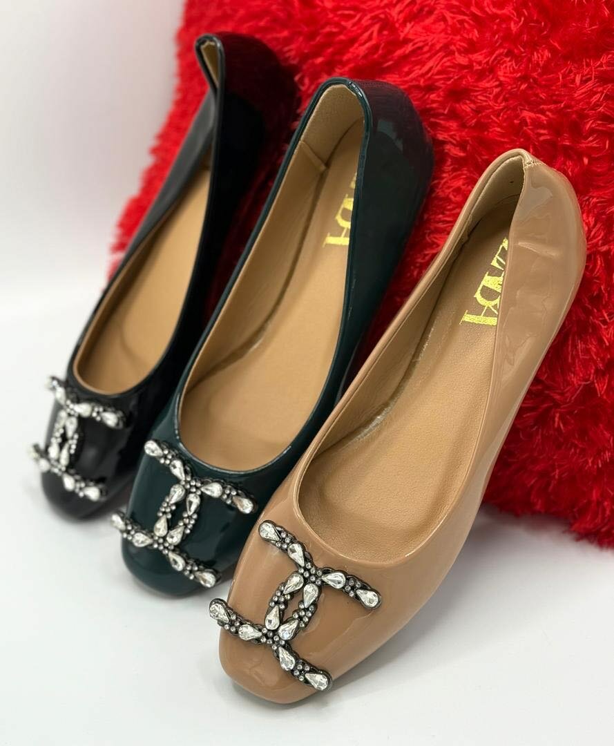 Flat shoes for ladies