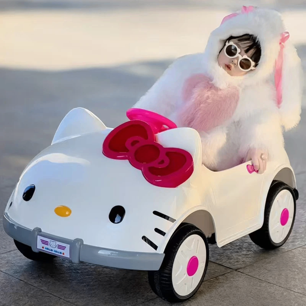 Voiture Hello Kitty pour enfants