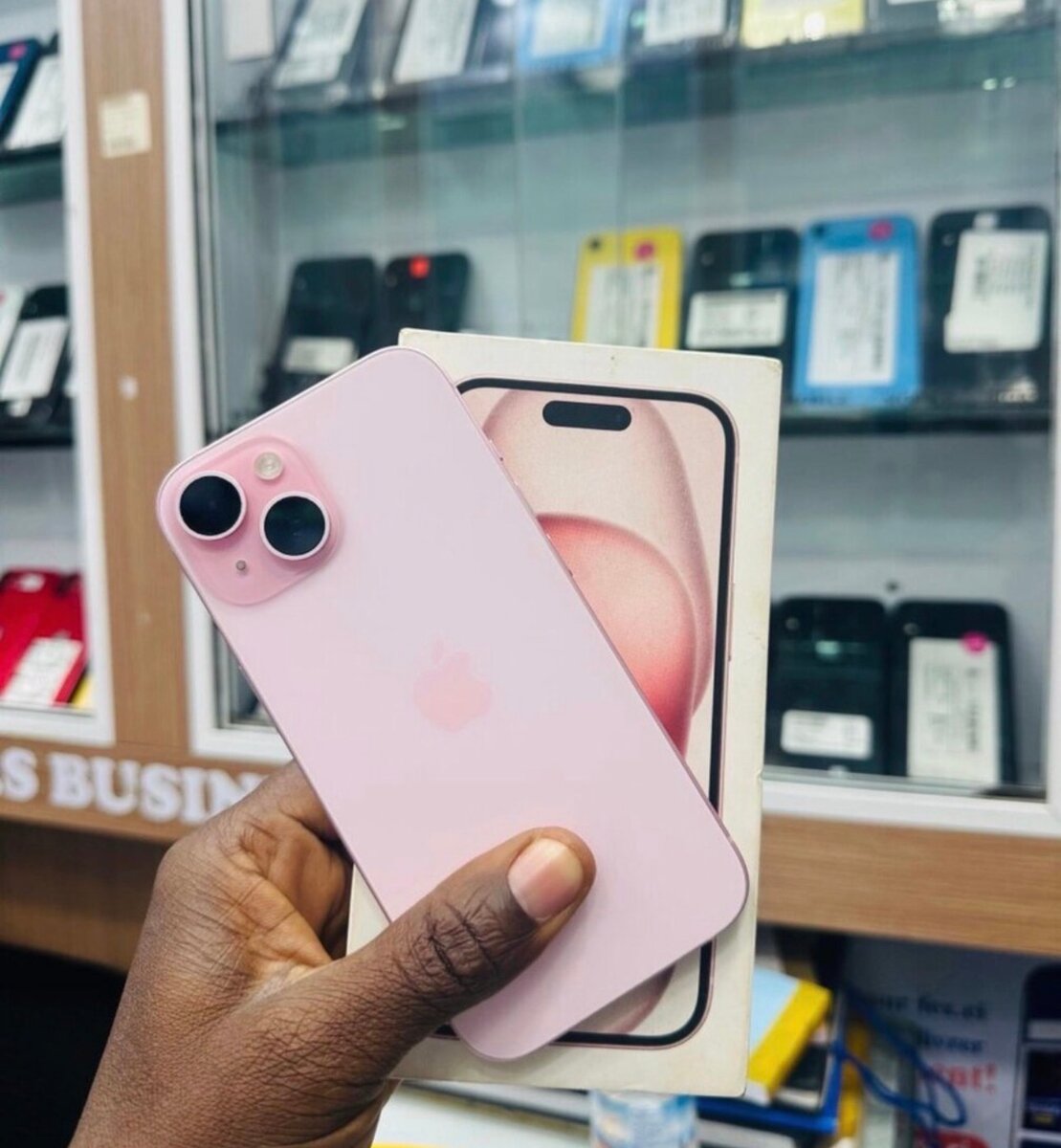 iPhone 15 Rose
