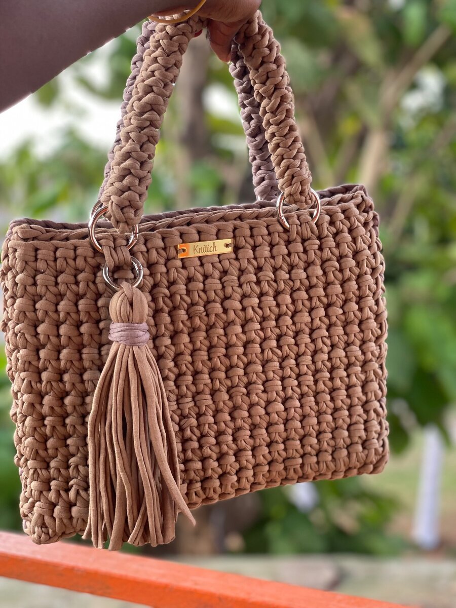 CROCHET LAPTOP/TAB BAG