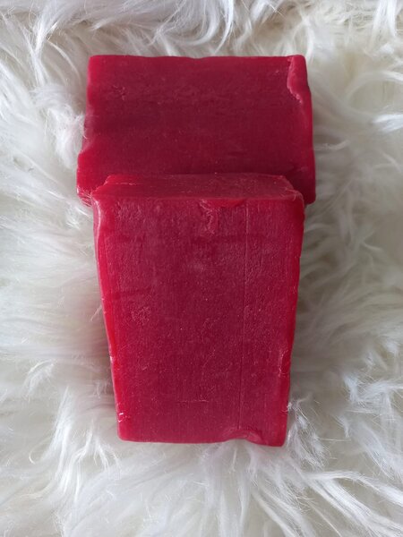 Savon rouge naturel