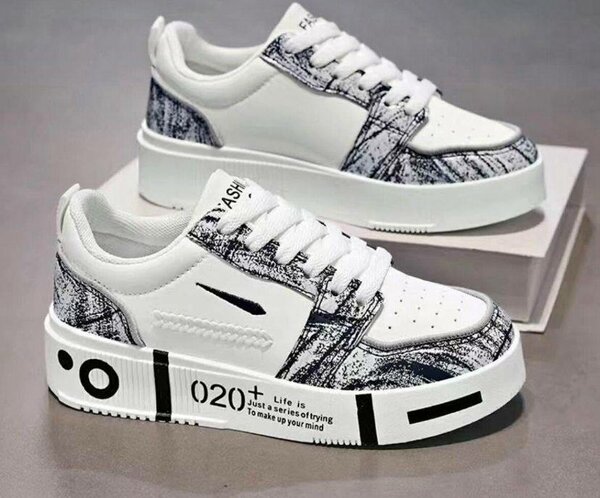 Baskets blanches modernes