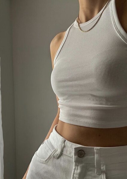 Hauts courts côtelés sans manc