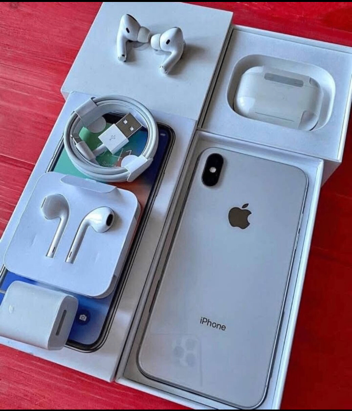 iPhone X avec accessoires