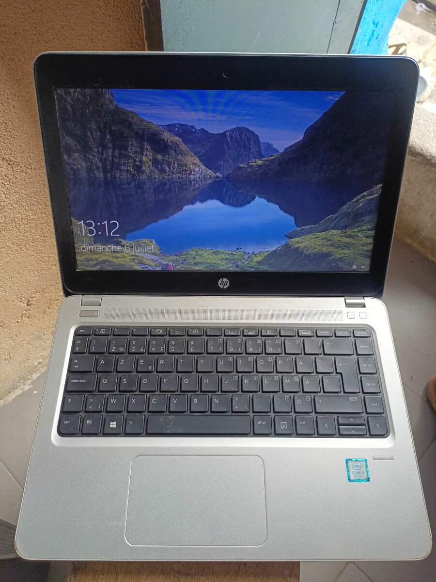 Ordinateur portable HP argenté