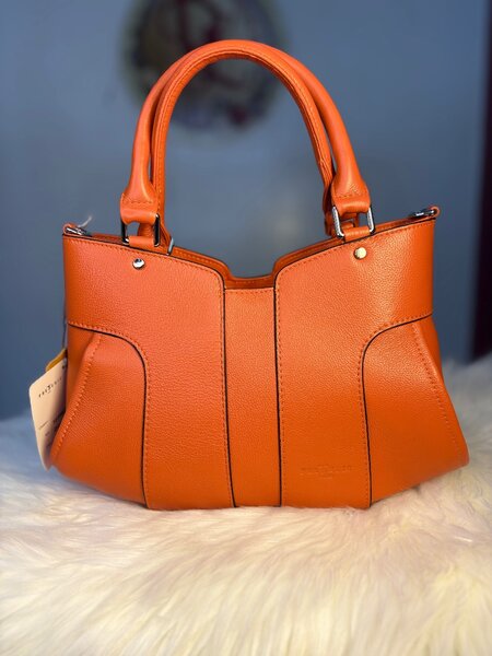 Sac à main en cuir élégant