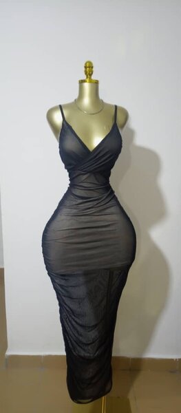 Robe Longue Noire Transparente
