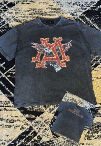 T-shirt graphique tendance