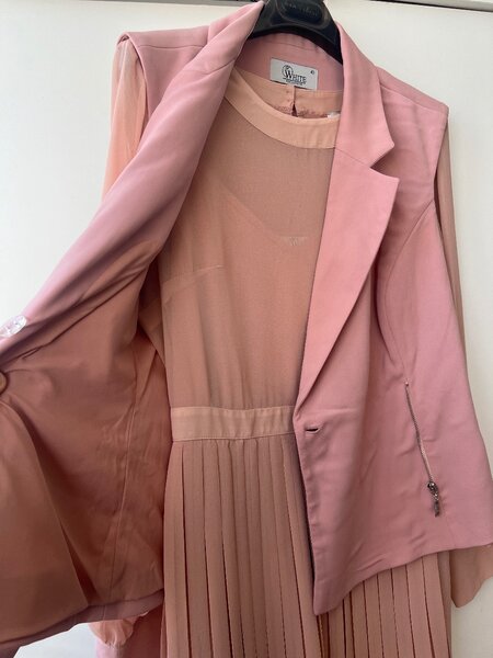 Жилет, платья