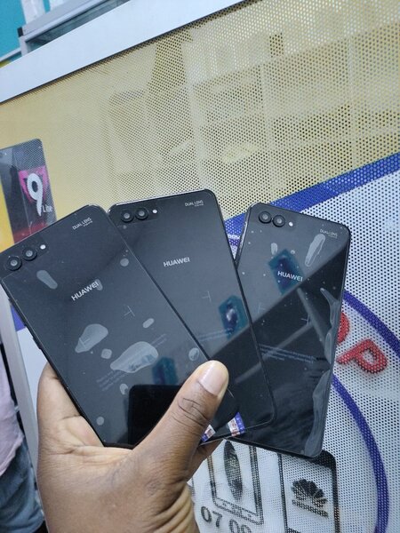 HUAWEI NOVA 2S QUASI NEUF IMPORTÉ 256/8GO