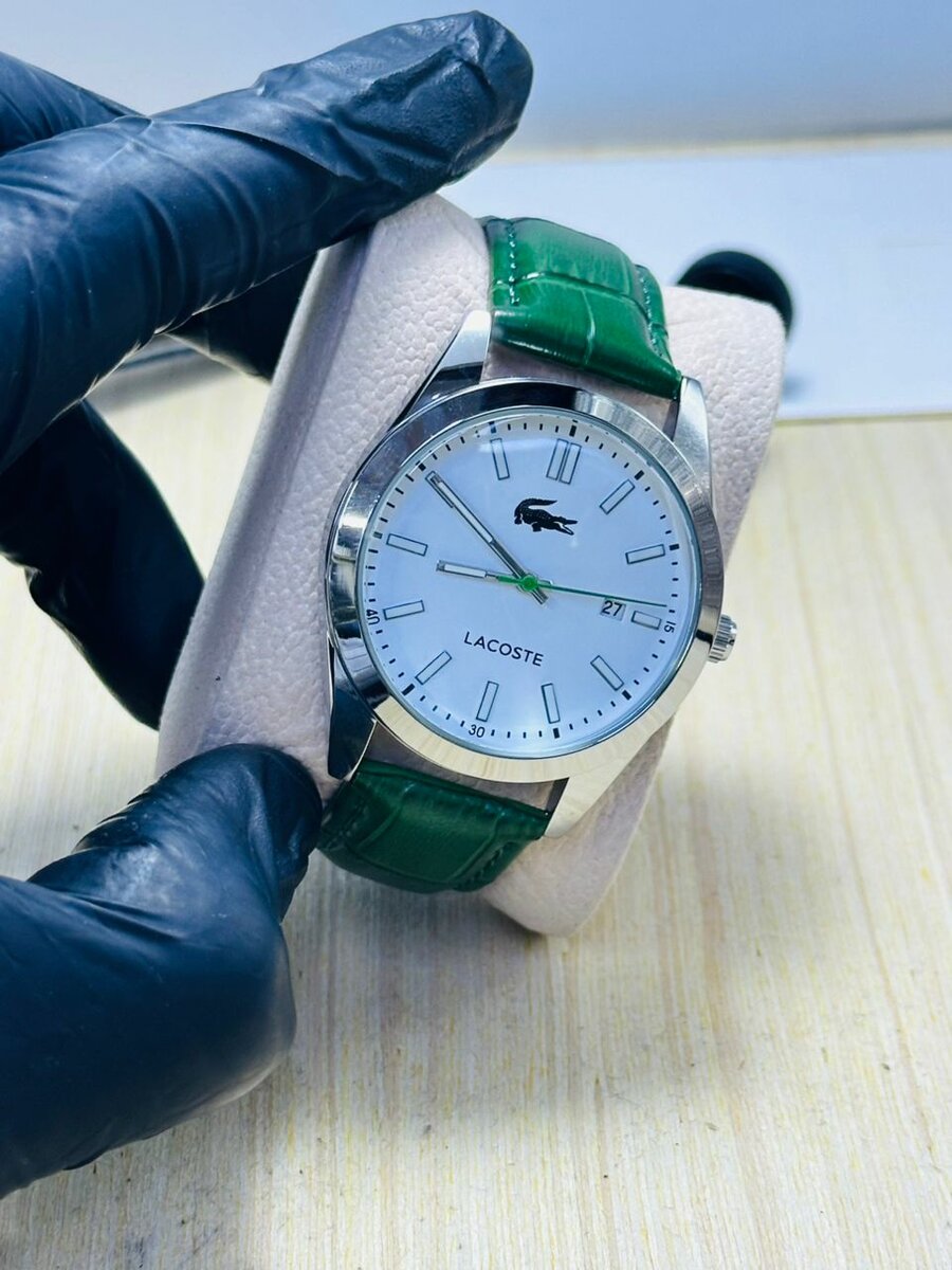 Lacoste Montre Homme Élégante