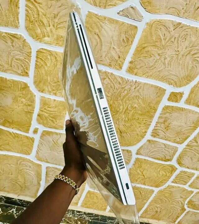 Ordinateur Portable Slim Élégant