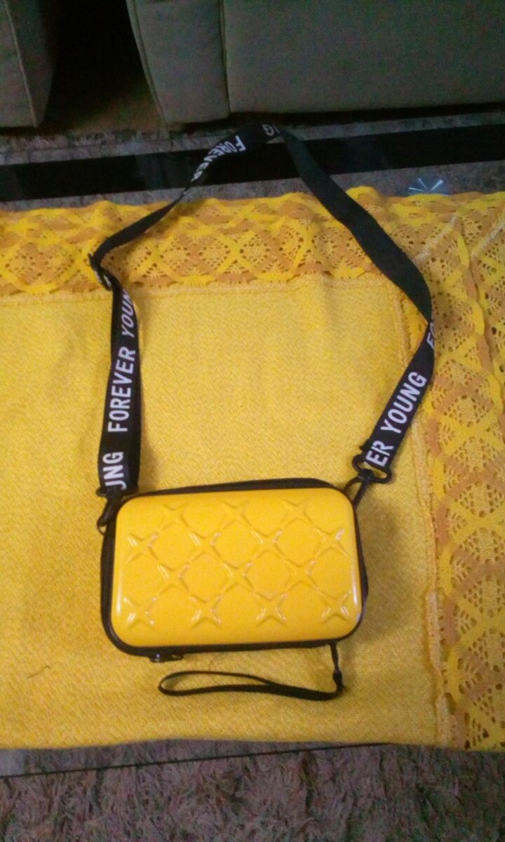 Sacoche bandoulière jaune chic