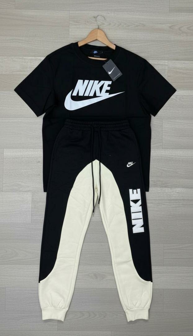 Ensemble Nike T-shirt et Jogging