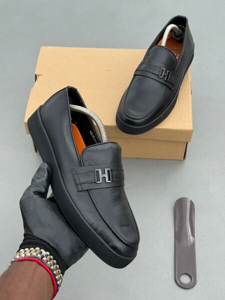 Mocassins en cuir noir élégants