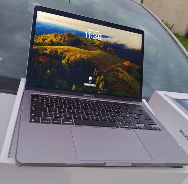 MacBook Pro M2  13'' 2022