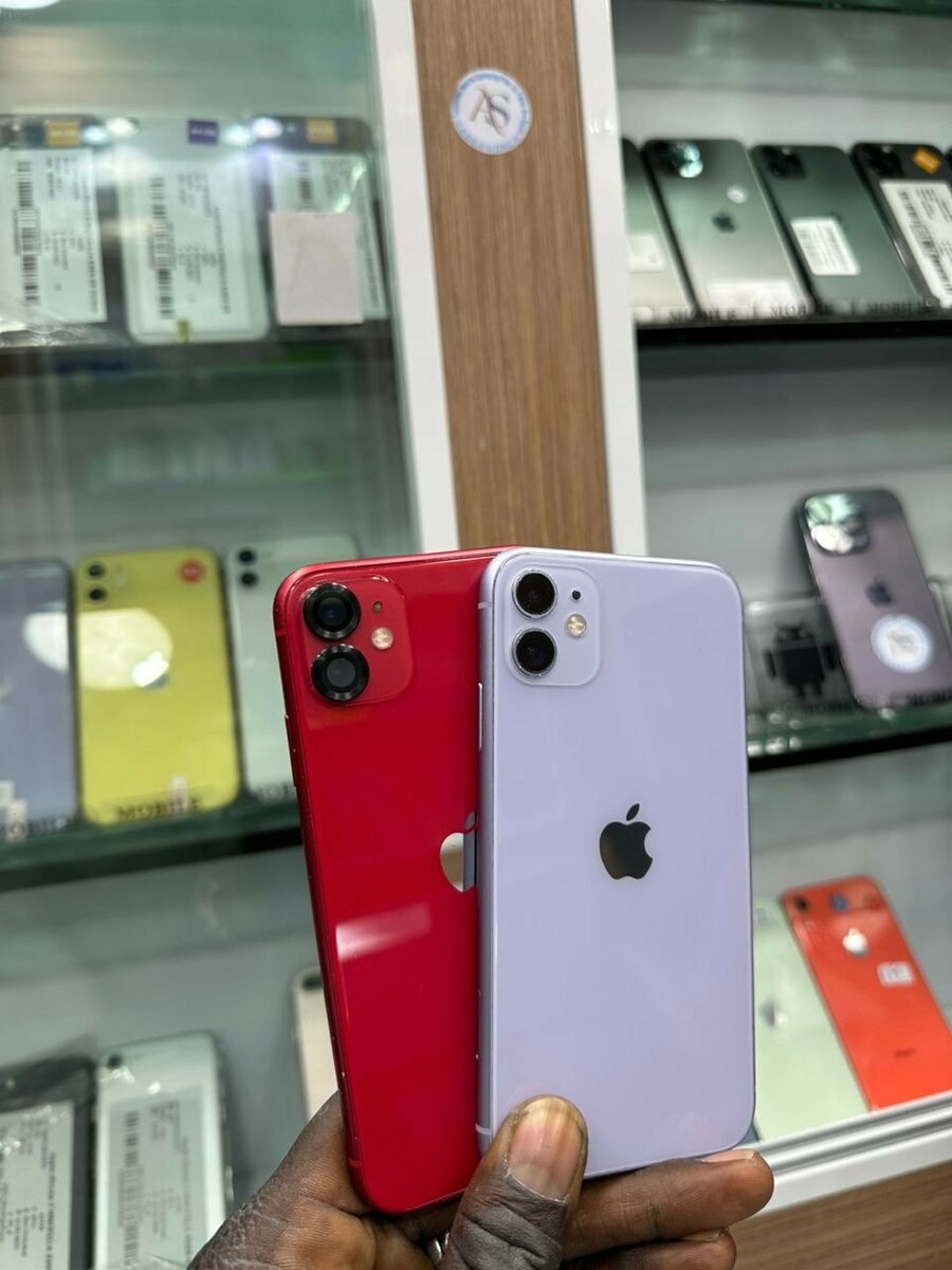 11 simple 64go bien propre disponible