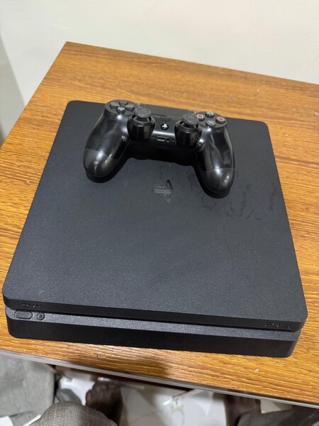 Sony PlayStation 4 Slim Console