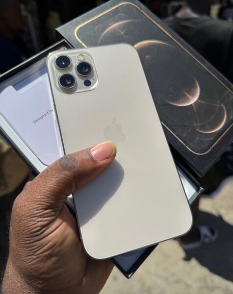 Uk used 12pro max 512gig