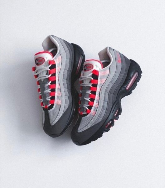 Nike Air Max 95 Sneakers