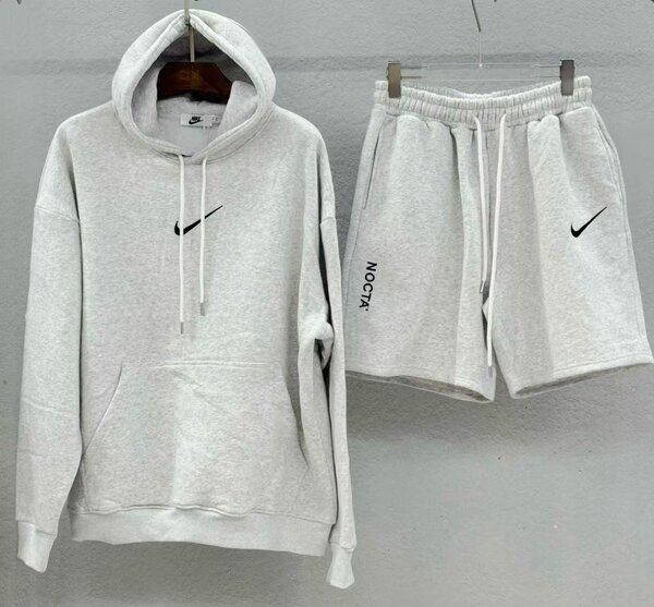 Ensemble Nike Hoodie et Short