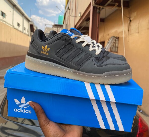 Adidas Forum low