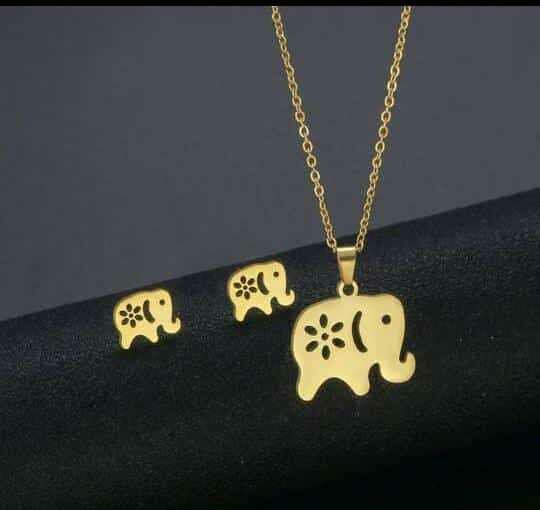 Complet chaine et boucle d'oreille