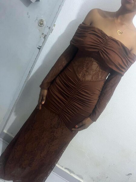 Robe marron en dentelle moulan
