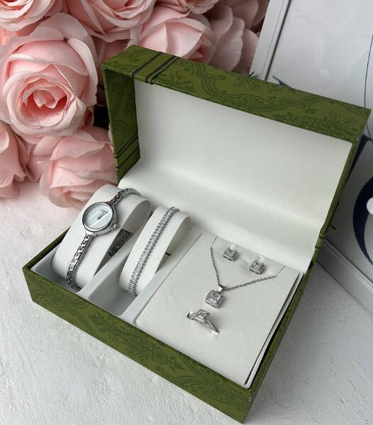 Комплект часы+набор украшений