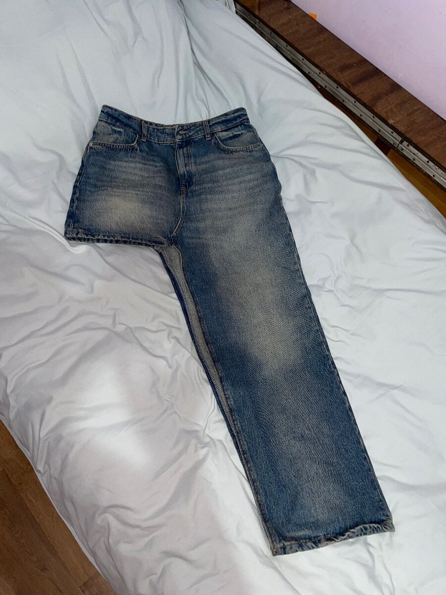 Юбка из джинс с разрезом