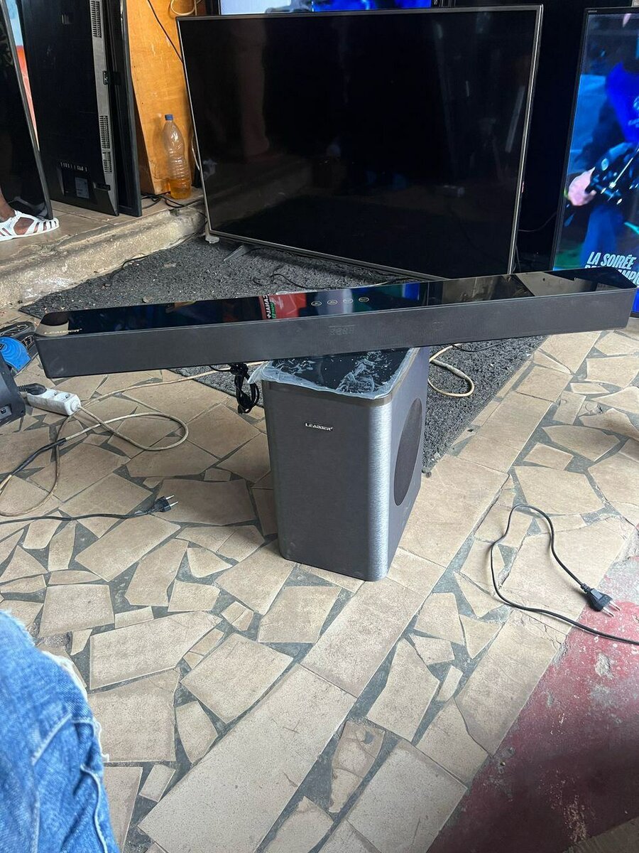 Powerful Soundbar with Subwoofer