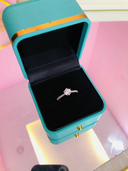 Bague de Fiançailles Éclatante