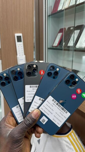 12 Pro 128go quasi neuf