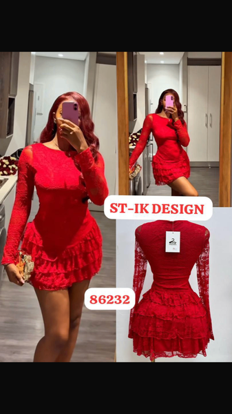 Robe Rouge à Volants Élégante