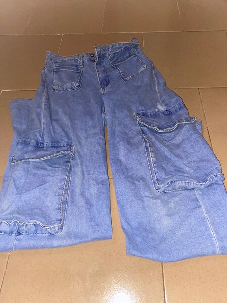 Pantalon cargo en jean bleu