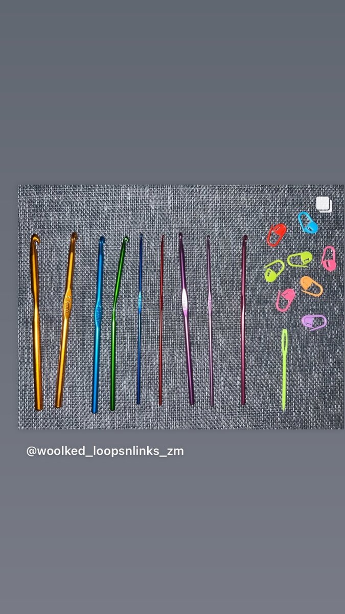 Aluminium crochet hooks