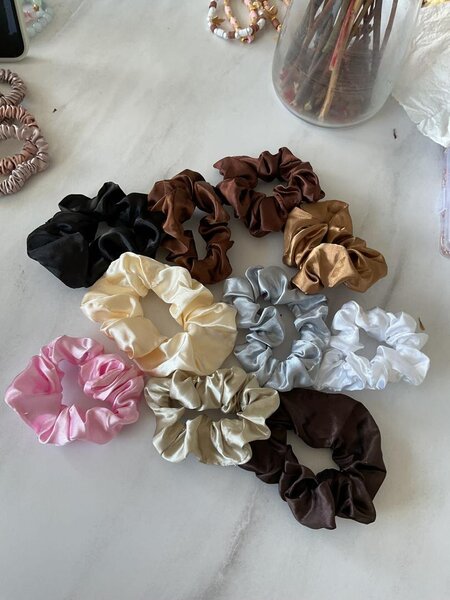 Lot de chouchous en satin