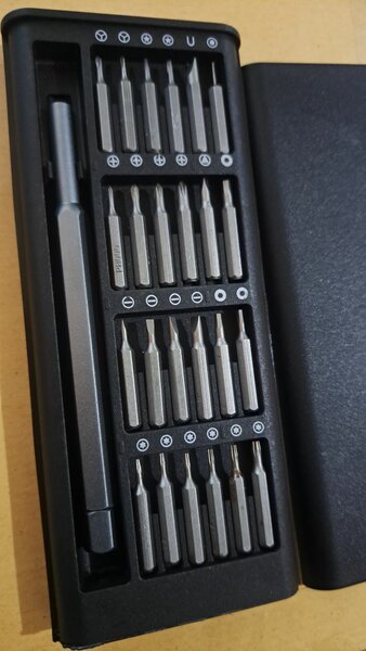 24 in 1 Screwdeiver set